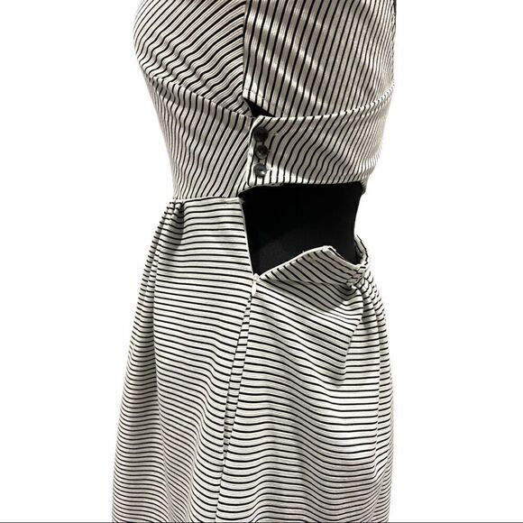 𝅺ANTHROPOLOGIE Postmark Stripe Rolo Crossback Dress Sz M - Picture 10 of 13